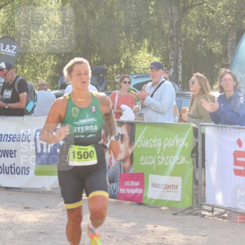 07.09.2025 - 19. Norderstedt Triathlon Luisa Fischer http://msf.ph/oto/8733529 07.09.2025 16:22:58 Ziel 1500 meine-sportfotos.de