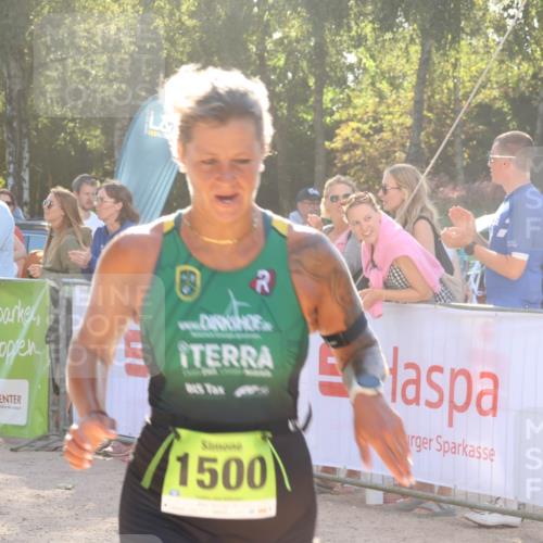 07.09.2025 - 19. Norderstedt Triathlon Luisa Fischer http://msf.ph/oto/8733535 07.09.2025 16:22:59 Ziel 1500 meine-sportfotos.de
