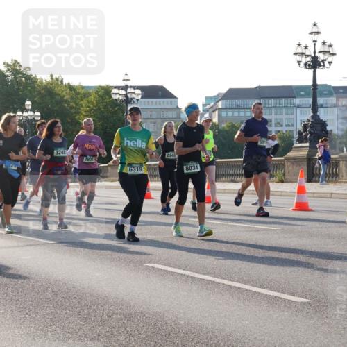 07.09.2025 - BARMER Alsterlauf Yannick Fuchs http://msf.ph/oto/8733548 07.09.2025 09:07:04 Laufen 4221, 4394, 3139, 3672, 3248, 2831, 2946, 6319, 8031, 5911, 16 meine-sportfotos.de