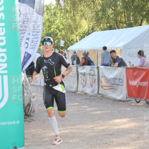 07.09.2025 - 19. Norderstedt Triathlon Luisa Fischer http://msf.ph/oto/8733563 07.09.2025 16:23:40 Ziel 537, 538 meine-sportfotos.de