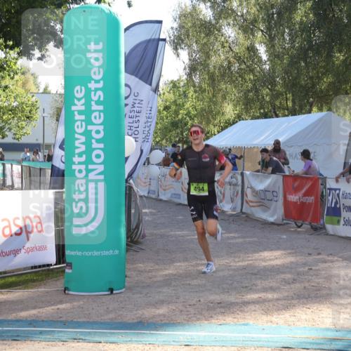 07.09.2025 - 19. Norderstedt Triathlon Luisa Fischer http://msf.ph/oto/8733584 07.09.2025 16:23:47 Ziel 494, 537, 538 meine-sportfotos.de