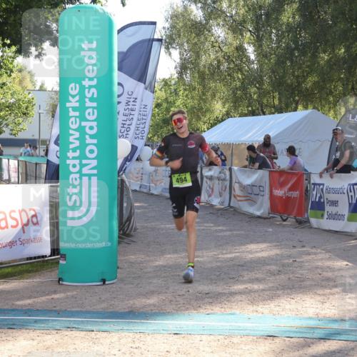 07.09.2025 - 19. Norderstedt Triathlon Luisa Fischer http://msf.ph/oto/8733587 07.09.2025 16:23:48 Ziel 494, 537, 538 meine-sportfotos.de