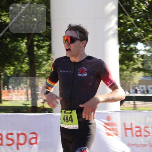 07.09.2025 - 19. Norderstedt Triathlon Luisa Fischer http://msf.ph/oto/8733598 07.09.2025 16:23:50 Ziel 494, 538 meine-sportfotos.de