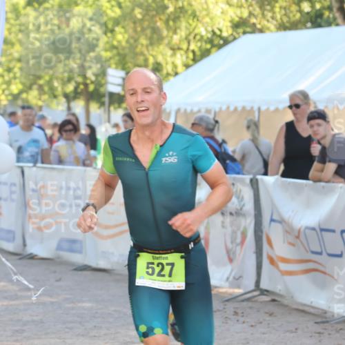 07.09.2025 - 19. Norderstedt Triathlon Luisa Fischer http://msf.ph/oto/8733610 07.09.2025 16:24:05 Ziel 527 meine-sportfotos.de