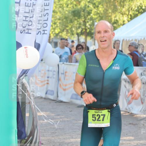 07.09.2025 - 19. Norderstedt Triathlon Luisa Fischer http://msf.ph/oto/8733611 07.09.2025 16:24:05 Ziel 527 meine-sportfotos.de