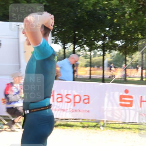 07.09.2025 - 19. Norderstedt Triathlon Luisa Fischer http://msf.ph/oto/8733633 07.09.2025 16:24:10 Ziel 527 meine-sportfotos.de