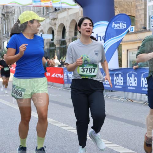 07.09.2025 - BARMER Alsterlauf Strokosch-Dieckow http://msf.ph/oto/8733635 07.09.2025 10:20:56 Ziel 2090, 2241, 3354, 3355, 3994, 4316, 5019, 5224, 5233, 5623, 5625, 5916 meine-sportfotos.de