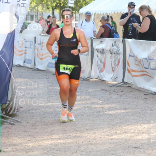 07.09.2025 - 19. Norderstedt Triathlon Luisa Fischer http://msf.ph/oto/8733642 07.09.2025 16:24:39 Ziel 460 meine-sportfotos.de