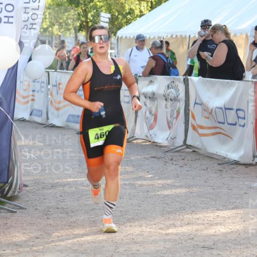 07.09.2025 - 19. Norderstedt Triathlon Luisa Fischer http://msf.ph/oto/8733645 07.09.2025 16:24:39 Ziel 460 meine-sportfotos.de