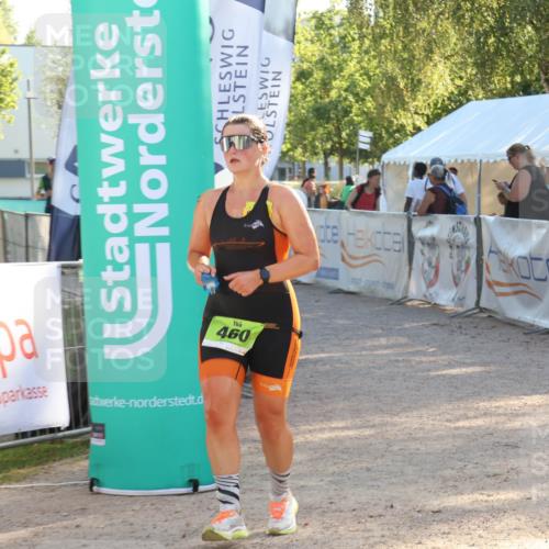 07.09.2025 - 19. Norderstedt Triathlon Luisa Fischer http://msf.ph/oto/8733656 07.09.2025 16:24:41 Ziel 460 meine-sportfotos.de