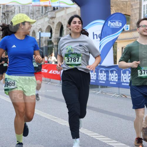 07.09.2025 - BARMER Alsterlauf Strokosch-Dieckow http://msf.ph/oto/8733662 07.09.2025 10:20:56 Ziel 2090, 2241, 3354, 3355, 3994, 4316, 5019, 5224, 5233, 5623, 5625, 5916 meine-sportfotos.de