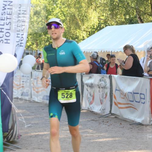 07.09.2025 - 19. Norderstedt Triathlon Luisa Fischer http://msf.ph/oto/8733669 07.09.2025 16:24:47 Ziel 457, 460, 528 meine-sportfotos.de