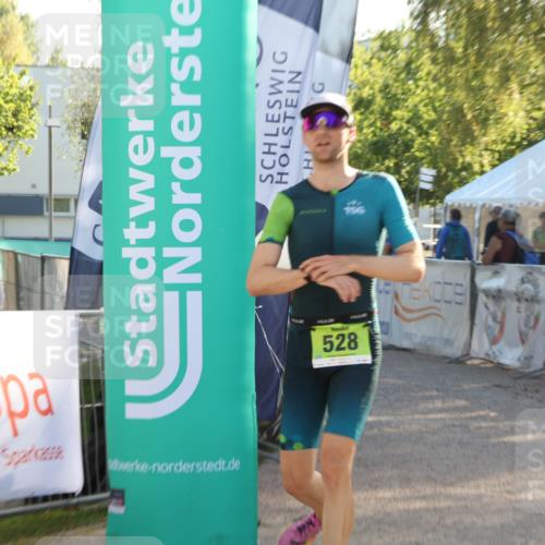07.09.2025 - 19. Norderstedt Triathlon Luisa Fischer http://msf.ph/oto/8733673 07.09.2025 16:24:48 Ziel 457, 460, 528 meine-sportfotos.de