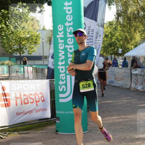 07.09.2025 - 19. Norderstedt Triathlon Luisa Fischer http://msf.ph/oto/8733674 07.09.2025 16:24:48 Ziel 457, 460, 528 meine-sportfotos.de