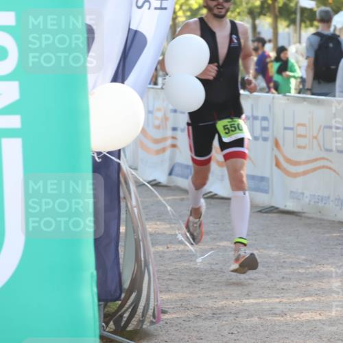 07.09.2025 - 19. Norderstedt Triathlon Luisa Fischer http://msf.ph/oto/8733683 07.09.2025 16:24:58 Ziel 457, 550 meine-sportfotos.de