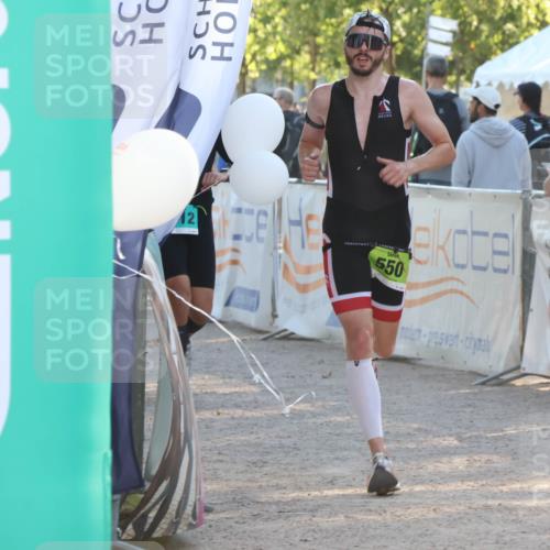 07.09.2025 - 19. Norderstedt Triathlon Luisa Fischer http://msf.ph/oto/8733685 07.09.2025 16:24:59 Ziel 550 meine-sportfotos.de