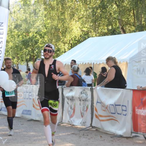 07.09.2025 - 19. Norderstedt Triathlon Luisa Fischer http://msf.ph/oto/8733689 07.09.2025 16:24:59 Ziel 550 meine-sportfotos.de
