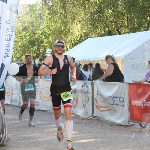 07.09.2025 - 19. Norderstedt Triathlon Luisa Fischer http://msf.ph/oto/8733691 07.09.2025 16:25:00 Ziel 550, 1512, 1522 meine-sportfotos.de