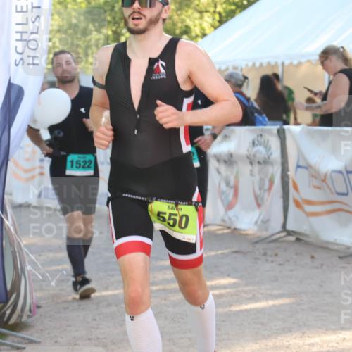 07.09.2025 - 19. Norderstedt Triathlon Luisa Fischer http://msf.ph/oto/8733695 07.09.2025 16:25:01 Ziel 550, 1512, 1522 meine-sportfotos.de