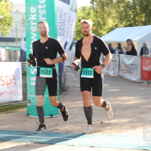 07.09.2025 - 19. Norderstedt Triathlon Luisa Fischer http://msf.ph/oto/8733716 07.09.2025 16:25:04 Ziel 550, 1508, 1512, 1522 meine-sportfotos.de