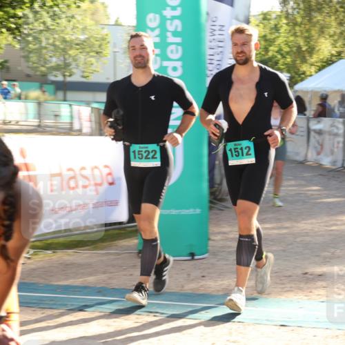 07.09.2025 - 19. Norderstedt Triathlon Luisa Fischer http://msf.ph/oto/8733718 07.09.2025 16:25:04 Ziel 550, 1508, 1512, 1522 meine-sportfotos.de