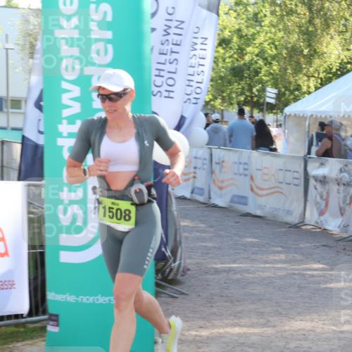 07.09.2025 - 19. Norderstedt Triathlon Luisa Fischer http://msf.ph/oto/8733729 07.09.2025 16:25:07 Ziel 550, 1508, 1512, 1522 meine-sportfotos.de