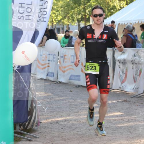 07.09.2025 - 19. Norderstedt Triathlon Luisa Fischer http://msf.ph/oto/8733758 07.09.2025 16:25:45 Ziel 523 meine-sportfotos.de