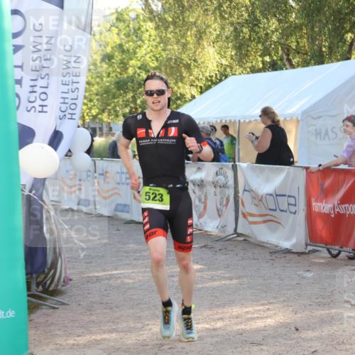 07.09.2025 - 19. Norderstedt Triathlon Luisa Fischer http://msf.ph/oto/8733761 07.09.2025 16:25:46 Ziel 523 meine-sportfotos.de