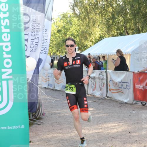 07.09.2025 - 19. Norderstedt Triathlon Luisa Fischer http://msf.ph/oto/8733762 07.09.2025 16:25:46 Ziel 523 meine-sportfotos.de
