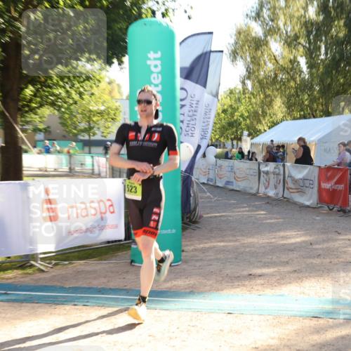 07.09.2025 - 19. Norderstedt Triathlon Luisa Fischer http://msf.ph/oto/8733769 07.09.2025 16:25:47 Ziel 523 meine-sportfotos.de