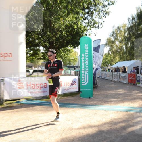 07.09.2025 - 19. Norderstedt Triathlon Luisa Fischer http://msf.ph/oto/8733773 07.09.2025 16:25:48 Ziel 523 meine-sportfotos.de