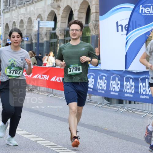 07.09.2025 - BARMER Alsterlauf Strokosch-Dieckow http://msf.ph/oto/8733777 07.09.2025 10:20:54 Ziel 2090, 2241, 3354, 3355, 3994, 4316, 5019, 5224, 5623, 5625, 5916 meine-sportfotos.de