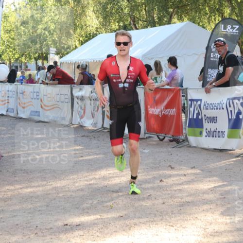 07.09.2025 - 19. Norderstedt Triathlon Luisa Fischer http://msf.ph/oto/8733785 07.09.2025 16:26:03 Ziel 499 meine-sportfotos.de