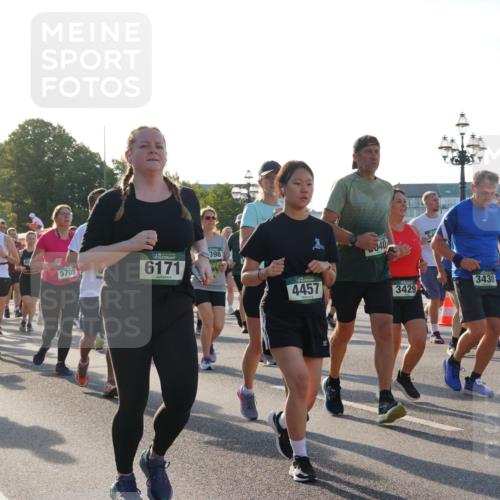 07.09.2025 - BARMER Alsterlauf Yannick Fuchs http://msf.ph/oto/8733790 07.09.2025 09:07:16 Laufen 2249, 4519, 5709, 136, 6171, 398, 040, 4457, 3429, 3430, 36, 552 meine-sportfotos.de
