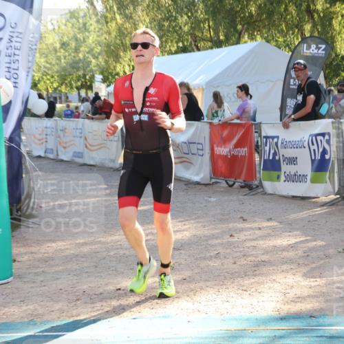 07.09.2025 - 19. Norderstedt Triathlon Luisa Fischer http://msf.ph/oto/8733792 07.09.2025 16:26:04 Ziel 499 meine-sportfotos.de