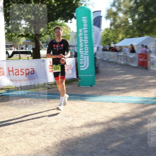 07.09.2025 - 19. Norderstedt Triathlon Luisa Fischer http://msf.ph/oto/8733802 07.09.2025 16:26:24 Ziel 520 meine-sportfotos.de
