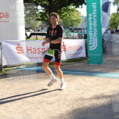 07.09.2025 - 19. Norderstedt Triathlon Luisa Fischer http://msf.ph/oto/8733803 07.09.2025 16:26:24 Ziel 520 meine-sportfotos.de