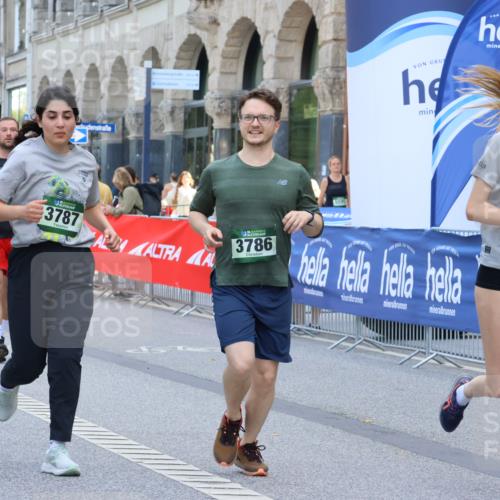 07.09.2025 - BARMER Alsterlauf Strokosch-Dieckow http://msf.ph/oto/8733806 07.09.2025 10:20:54 Ziel 2090, 2241, 3354, 3355, 3994, 4316, 5019, 5224, 5623, 5625, 5916 meine-sportfotos.de