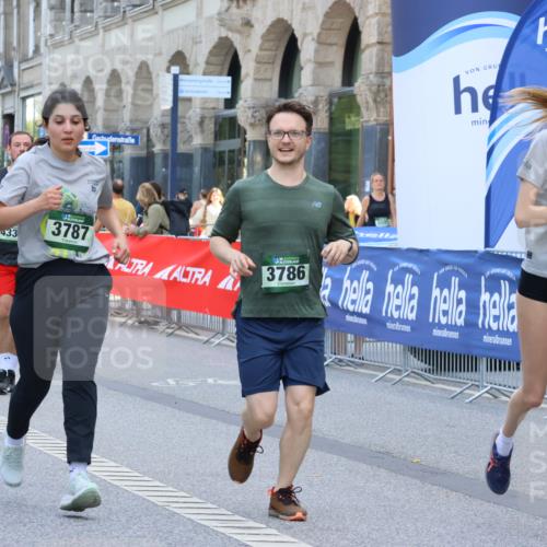 07.09.2025 - BARMER Alsterlauf Strokosch-Dieckow http://msf.ph/oto/8733820 07.09.2025 10:20:54 Ziel 2090, 2241, 3354, 3355, 3994, 4316, 5019, 5224, 5623, 5625, 5916 meine-sportfotos.de
