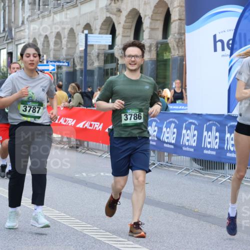 07.09.2025 - BARMER Alsterlauf Strokosch-Dieckow http://msf.ph/oto/8733834 07.09.2025 10:20:54 Ziel 2090, 2241, 3354, 3355, 3994, 4316, 5019, 5224, 5623, 5625, 5916 meine-sportfotos.de