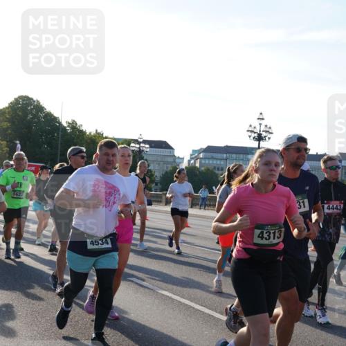07.09.2025 - BARMER Alsterlauf Yannick Fuchs http://msf.ph/oto/8733862 07.09.2025 09:07:21 Laufen 4437, 9, 5622, 31, 4443, 3164, 4534, 4313, 740, 83 meine-sportfotos.de