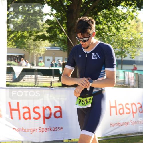 07.09.2025 - 19. Norderstedt Triathlon Luisa Fischer http://msf.ph/oto/8733873 07.09.2025 16:27:05 Ziel 473, 1511 meine-sportfotos.de