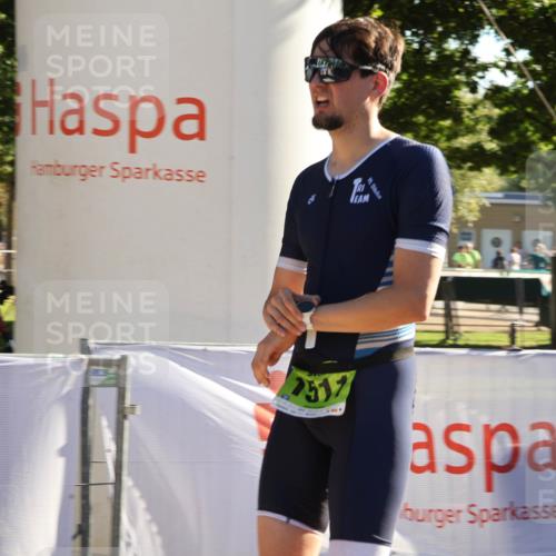 07.09.2025 - 19. Norderstedt Triathlon Luisa Fischer http://msf.ph/oto/8733877 07.09.2025 16:27:06 Ziel 473, 1511 meine-sportfotos.de