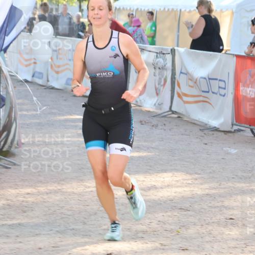 07.09.2025 - 19. Norderstedt Triathlon Luisa Fischer http://msf.ph/oto/8733884 07.09.2025 16:27:31 Ziel 452 meine-sportfotos.de