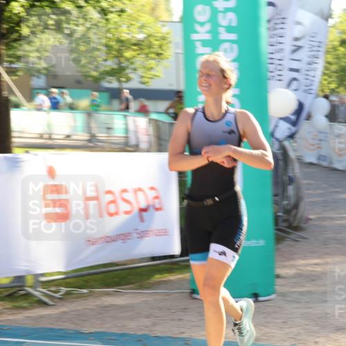 07.09.2025 - 19. Norderstedt Triathlon Luisa Fischer http://msf.ph/oto/8733889 07.09.2025 16:27:32 Ziel 452 meine-sportfotos.de