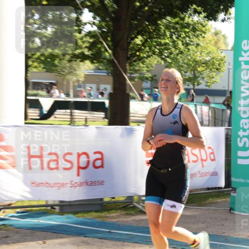 07.09.2025 - 19. Norderstedt Triathlon Luisa Fischer http://msf.ph/oto/8733891 07.09.2025 16:27:32 Ziel 452 meine-sportfotos.de