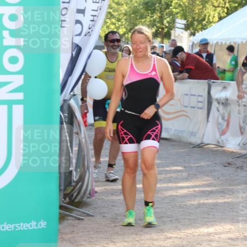07.09.2025 - 19. Norderstedt Triathlon Luisa Fischer http://msf.ph/oto/8733898 07.09.2025 16:27:41 Ziel 497, 1528 meine-sportfotos.de
