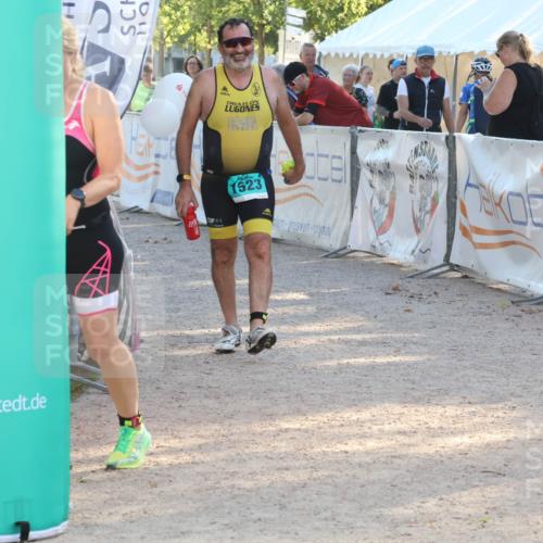 07.09.2025 - 19. Norderstedt Triathlon Luisa Fischer http://msf.ph/oto/8733907 07.09.2025 16:27:43 Ziel 497, 1523, 1528 meine-sportfotos.de