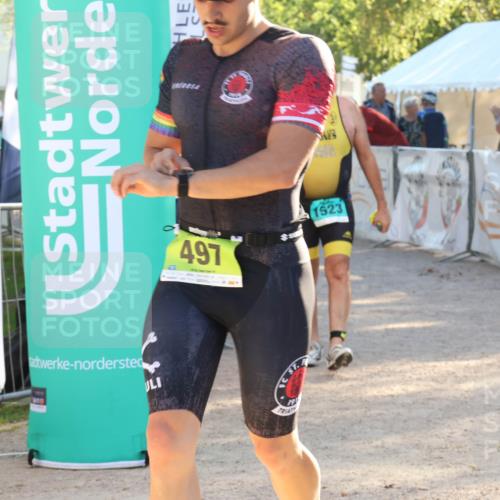 07.09.2025 - 19. Norderstedt Triathlon Luisa Fischer http://msf.ph/oto/8733915 07.09.2025 16:27:45 Ziel 497, 1523, 1528 meine-sportfotos.de