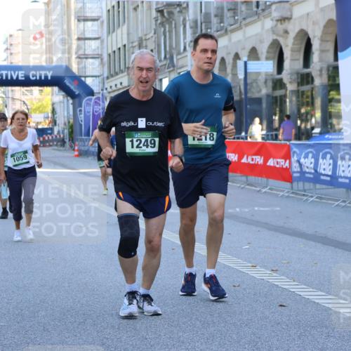 07.09.2025 - BARMER Alsterlauf Strokosch-Dieckow http://msf.ph/oto/8733921 07.09.2025 11:46:10 Ziel 1169, 1170, 1208 meine-sportfotos.de